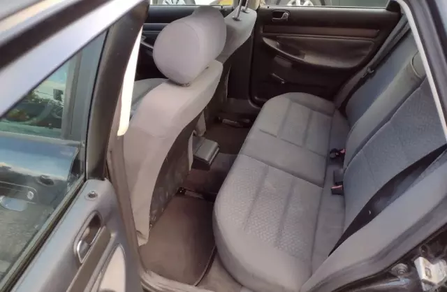 AUDI A4 1.6i (101 KM)