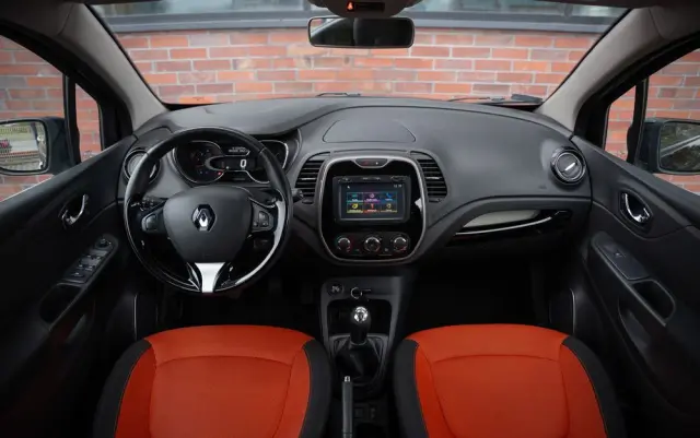 RENAULT Captur 