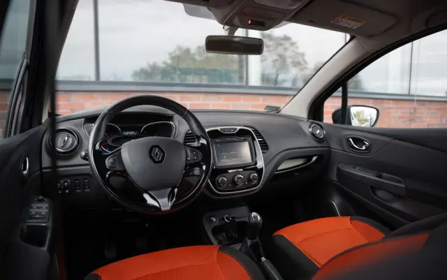 RENAULT Captur 