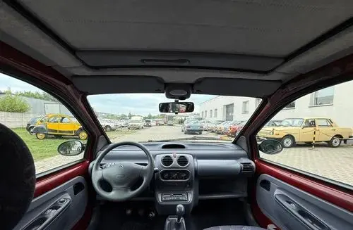 RENAULT Twingo 