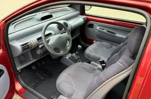 RENAULT Twingo 