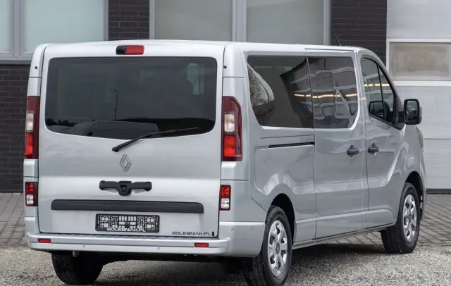 RENAULT Trafic 