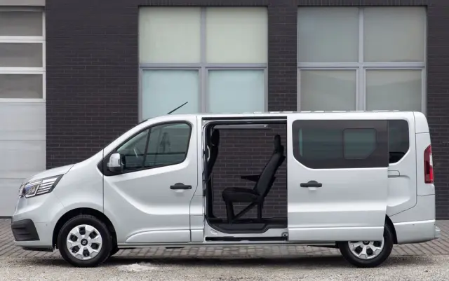 RENAULT Trafic 