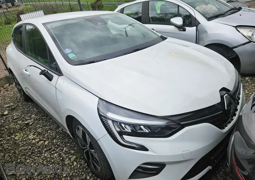 RENAULT Clio TCe 90 TECHNO