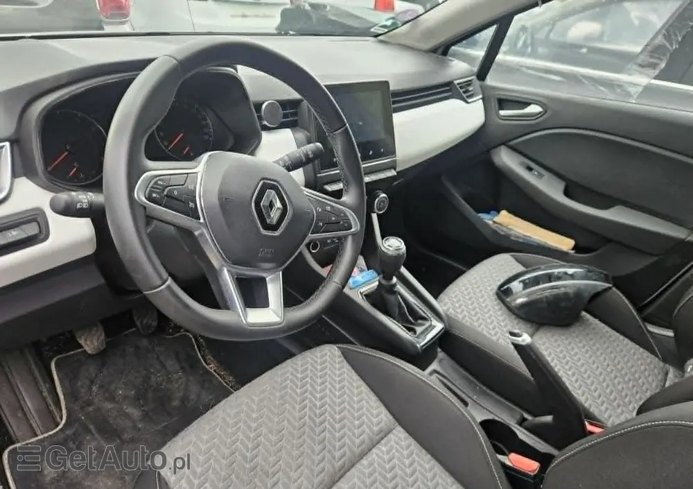 RENAULT Clio TCe 90 TECHNO