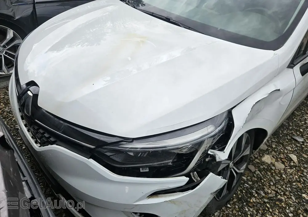 RENAULT Clio TCe 90 TECHNO
