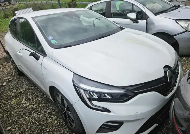 RENAULT Clio TCe 90 TECHNO