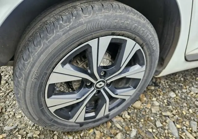 RENAULT Clio TCe 90 TECHNO
