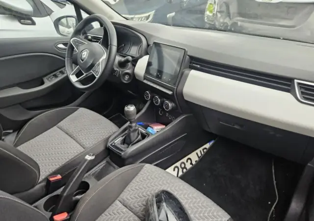 RENAULT Clio TCe 90 TECHNO