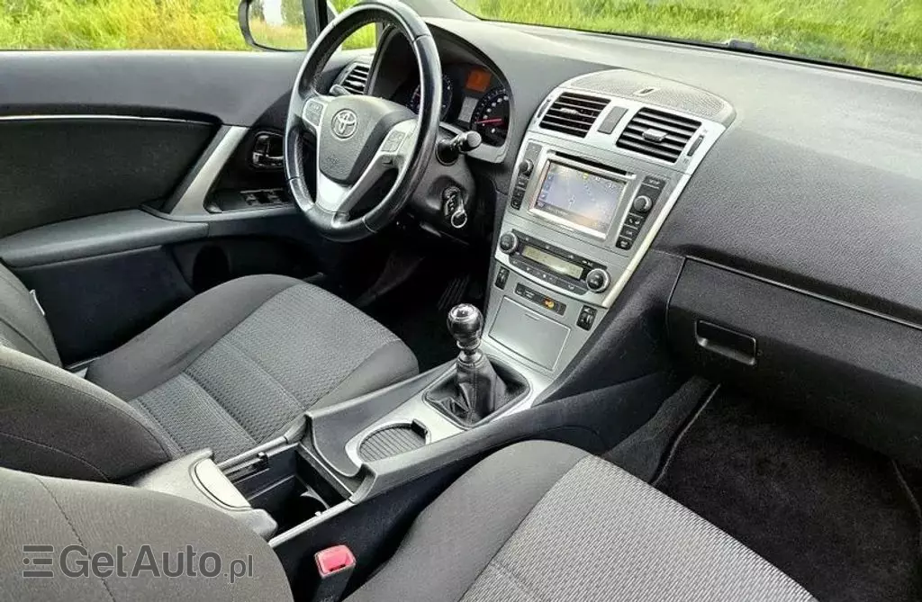 TOYOTA Avensis 