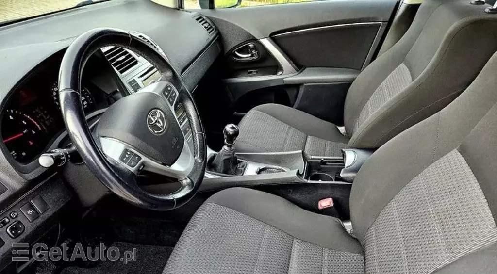 TOYOTA Avensis 