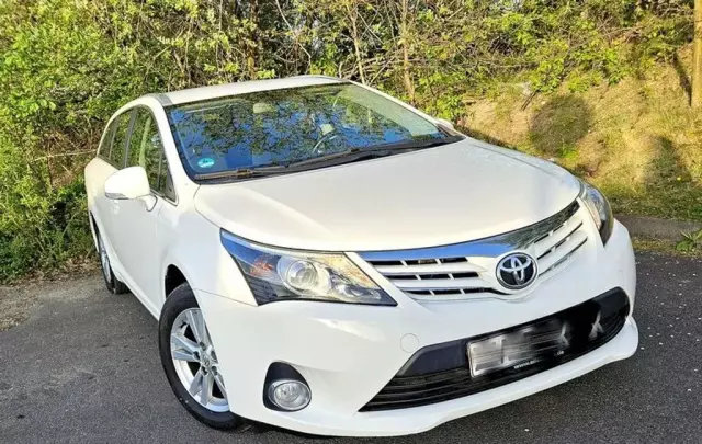 TOYOTA Avensis 