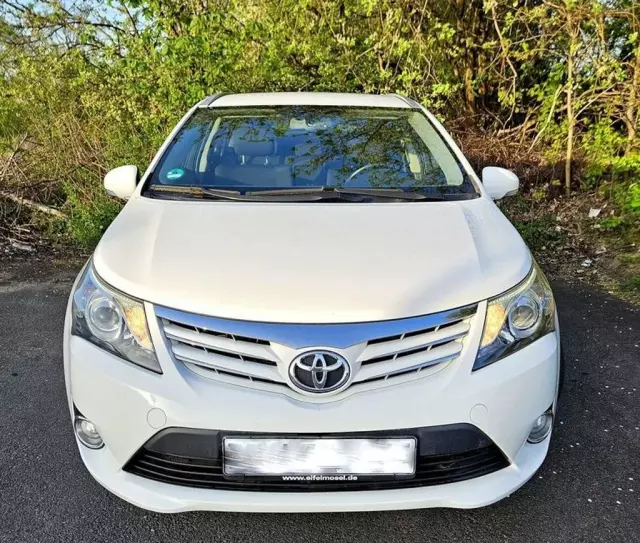 TOYOTA Avensis 