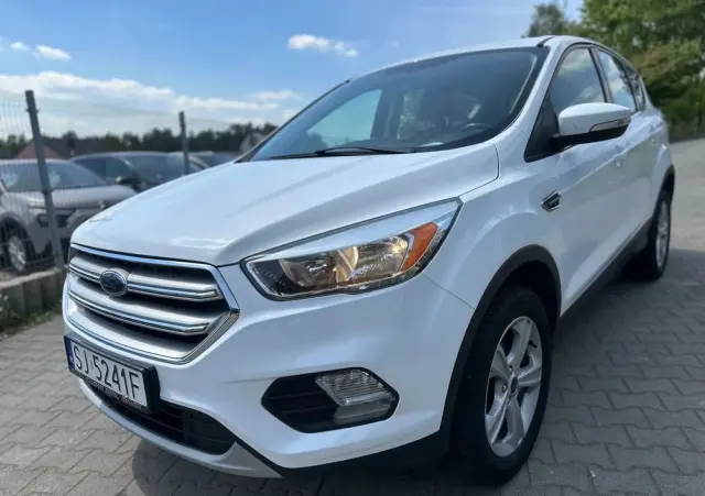 FORD Kuga 1.5 EcoBoost 2x4 Trend