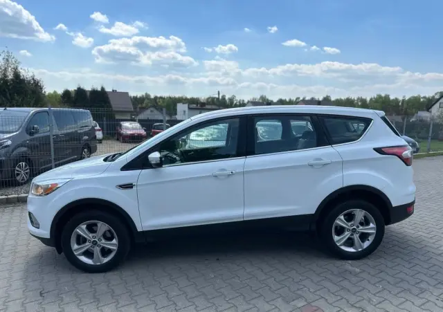 FORD Kuga 1.5 EcoBoost 2x4 Trend