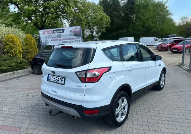 FORD Kuga 1.5 EcoBoost 2x4 Trend