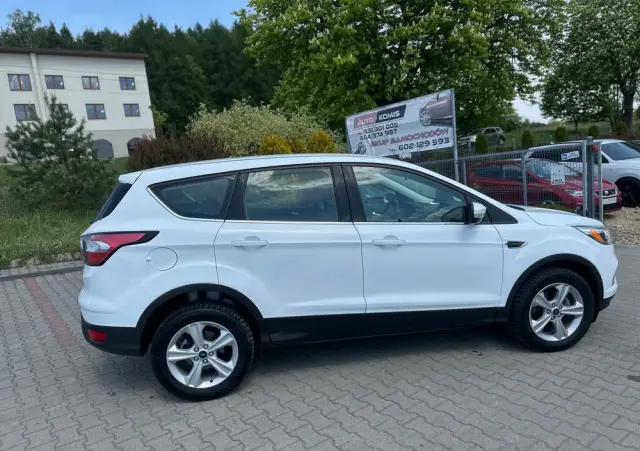 FORD Kuga 1.5 EcoBoost 2x4 Trend