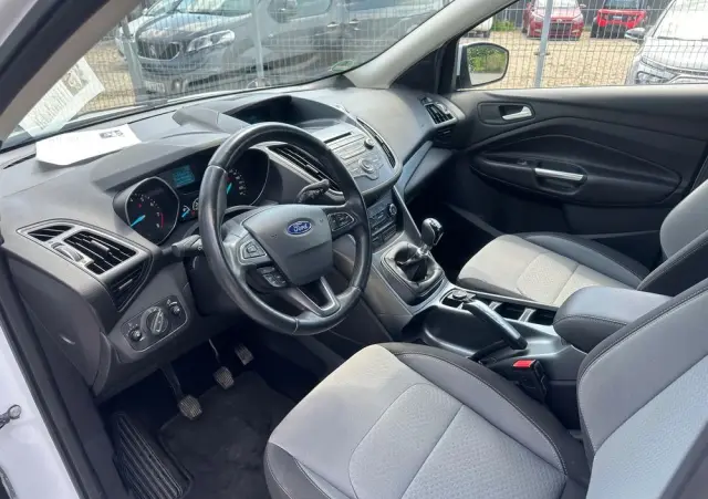 FORD Kuga 1.5 EcoBoost 2x4 Trend