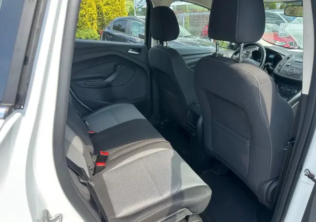 FORD Kuga 1.5 EcoBoost 2x4 Trend