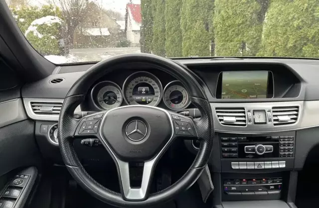 MERCEDES-BENZ Klasa E 