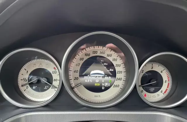 MERCEDES-BENZ Klasa E 