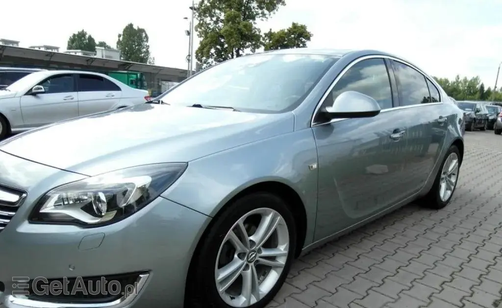 OPEL Insignia 