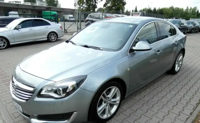 OPEL Insignia 
