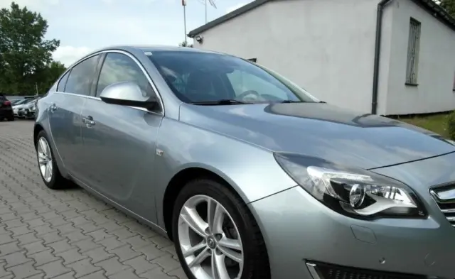 OPEL Insignia 