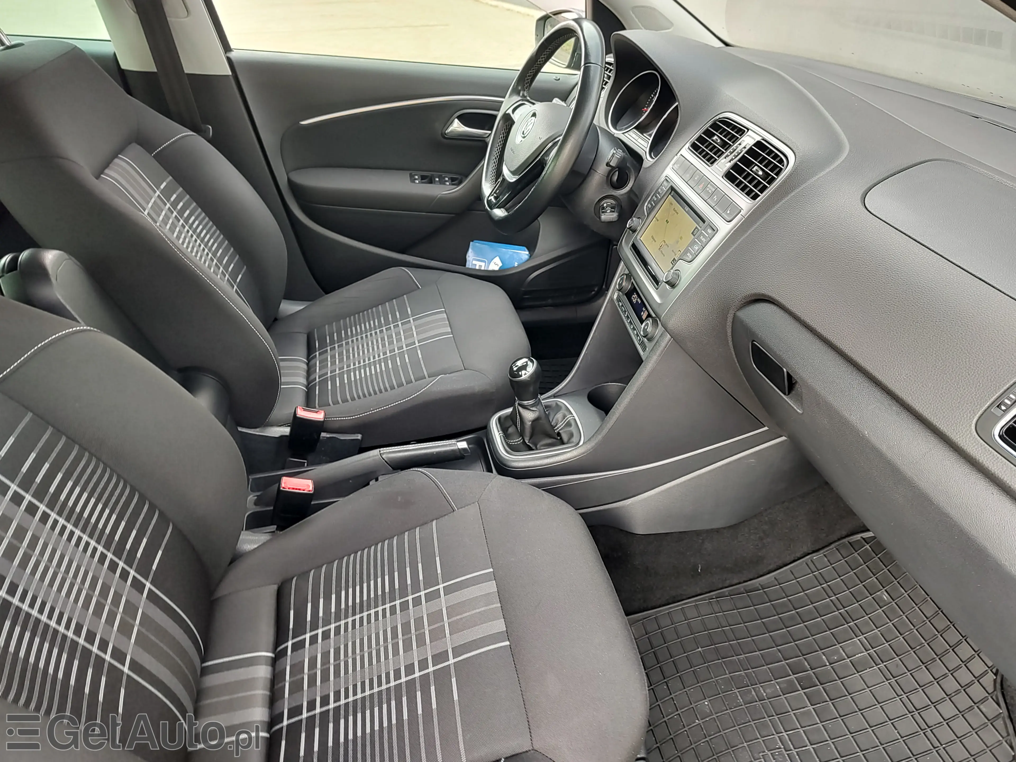 VOLKSWAGEN Polo Comfortline