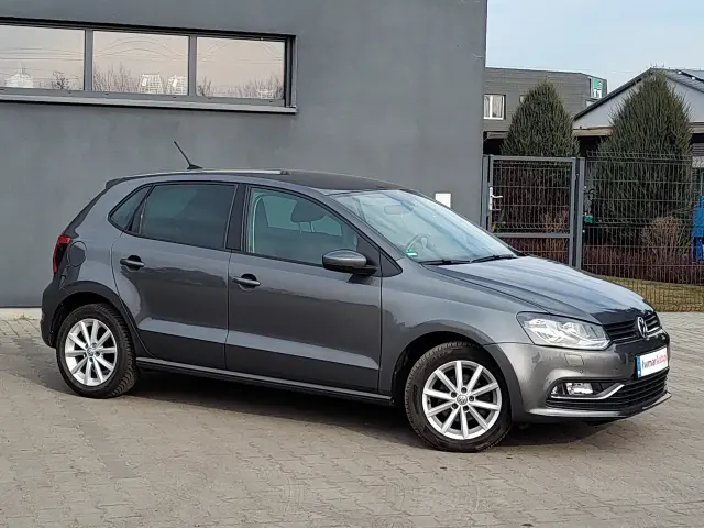 VOLKSWAGEN Polo Comfortline