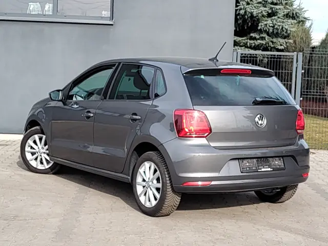 VOLKSWAGEN Polo Comfortline