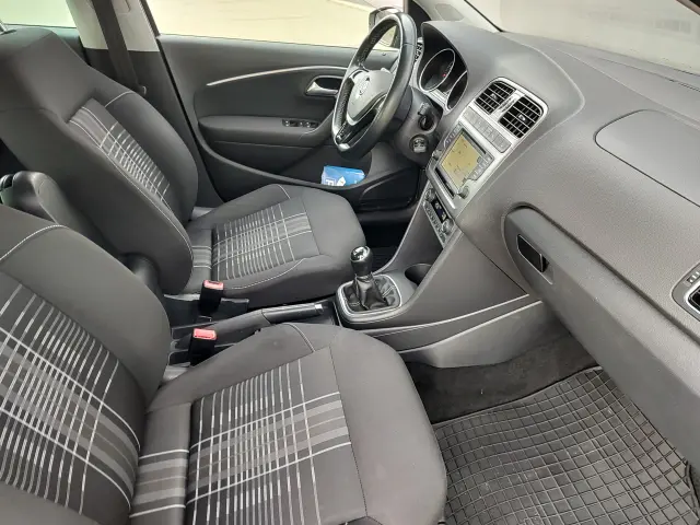 VOLKSWAGEN Polo Comfortline