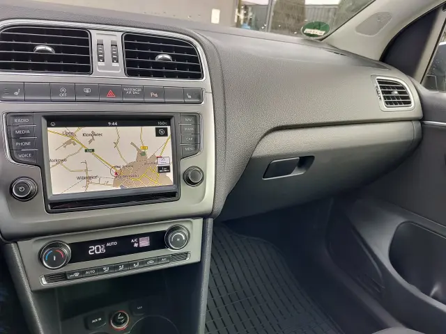 VOLKSWAGEN Polo Comfortline