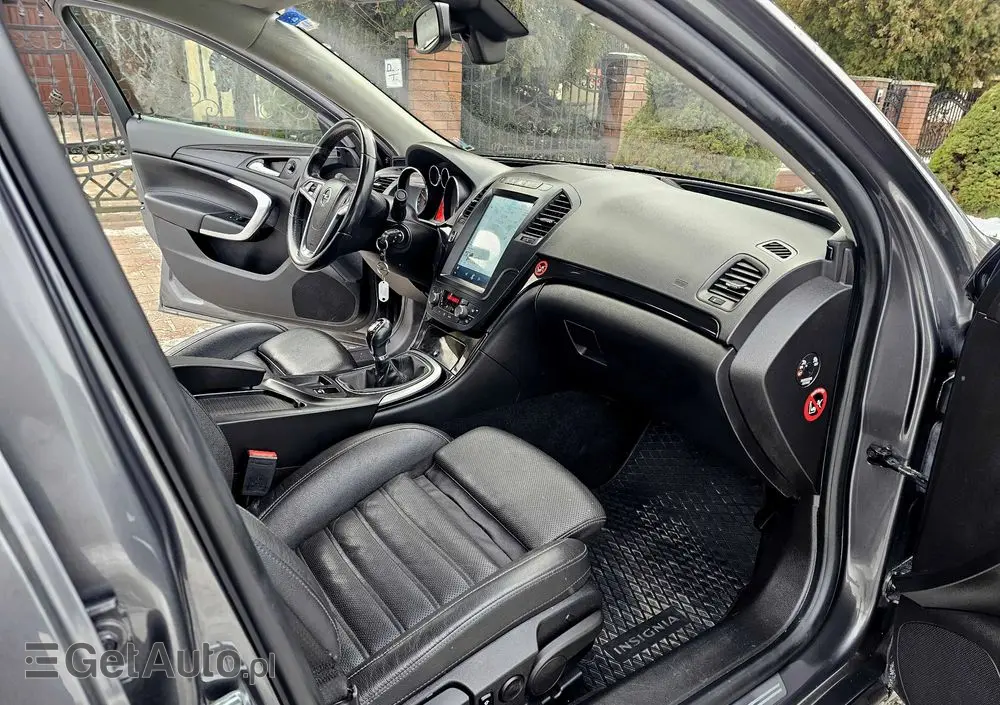 OPEL Insignia 2.0 Turbo Cosmo