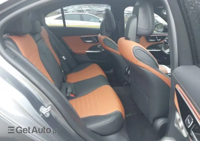 MERCEDES-BENZ Klasa C 300 9G-TRONIC AMG Line