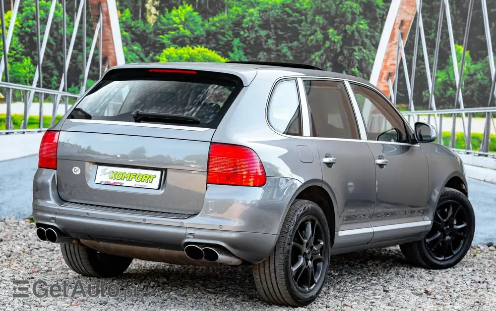 PORSCHE Cayenne S Tiptronic