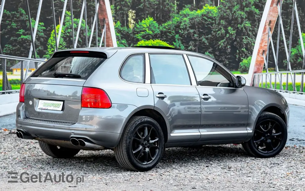 PORSCHE Cayenne S Tiptronic