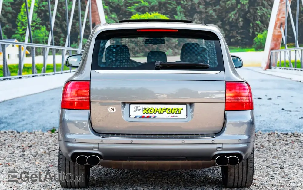 PORSCHE Cayenne S Tiptronic