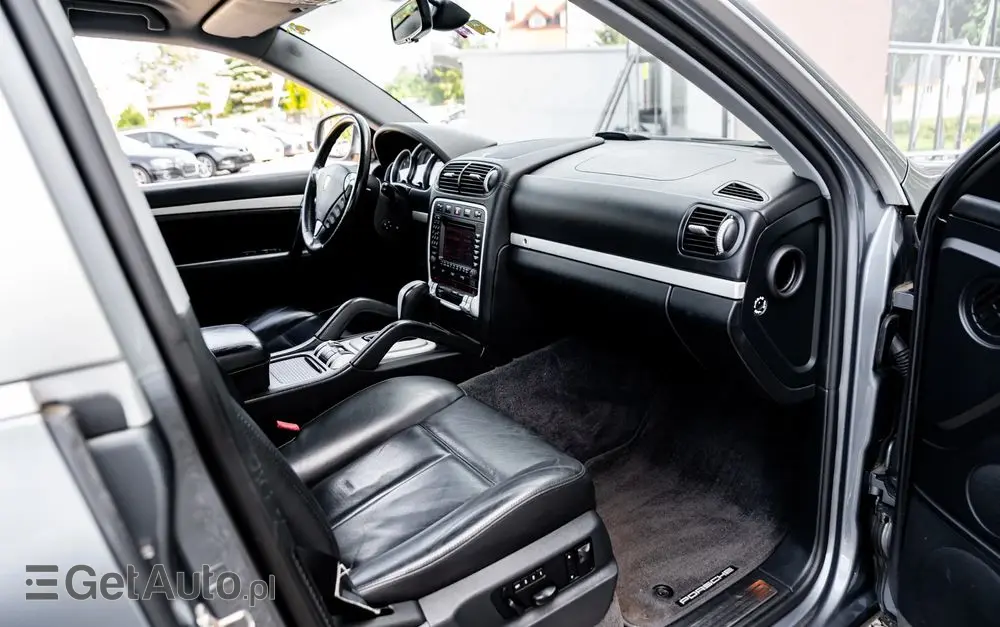 PORSCHE Cayenne S Tiptronic