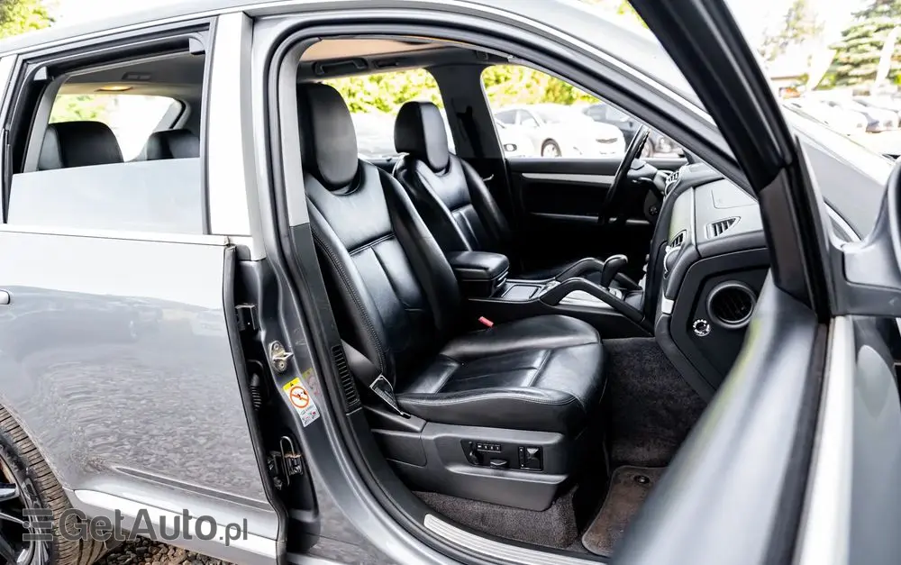 PORSCHE Cayenne S Tiptronic