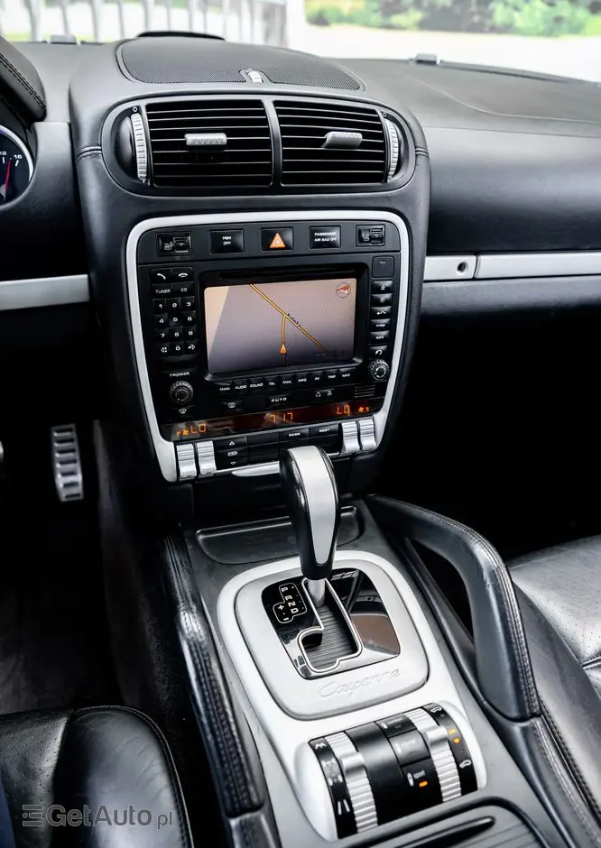 PORSCHE Cayenne S Tiptronic