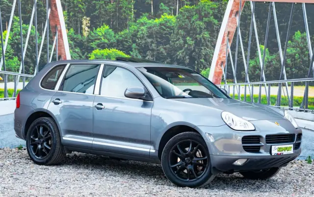 PORSCHE Cayenne S Tiptronic