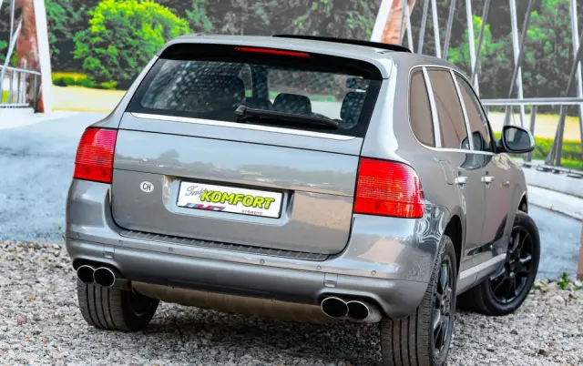 PORSCHE Cayenne S Tiptronic