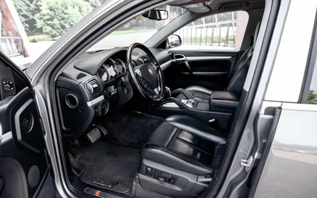 PORSCHE Cayenne S Tiptronic