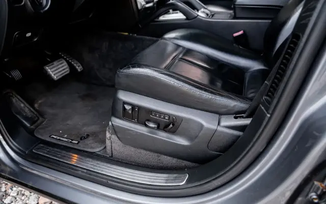 PORSCHE Cayenne S Tiptronic