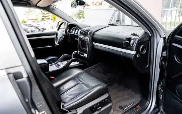 PORSCHE Cayenne S Tiptronic