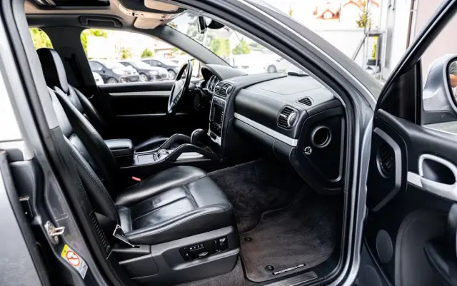 PORSCHE Cayenne S Tiptronic