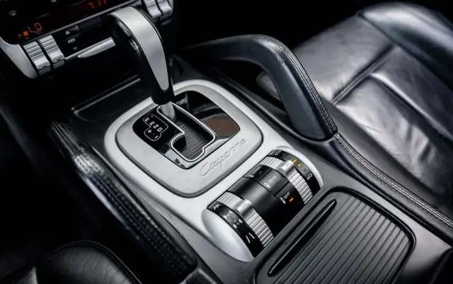 PORSCHE Cayenne S Tiptronic