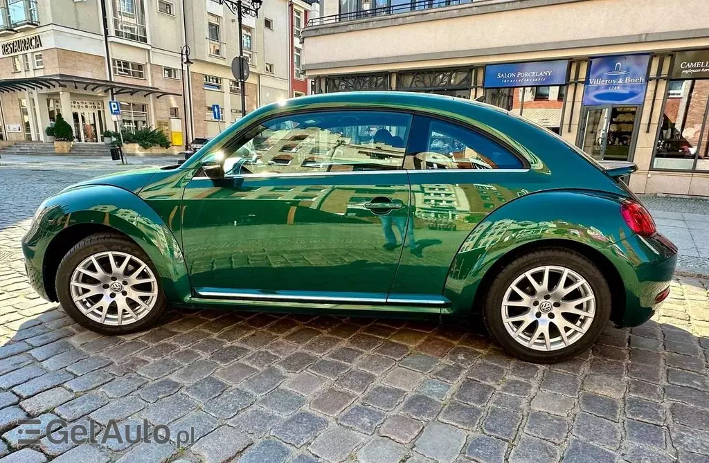 VOLKSWAGEN Beetle 