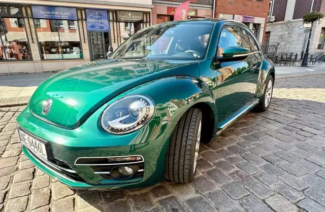 VOLKSWAGEN Beetle 
